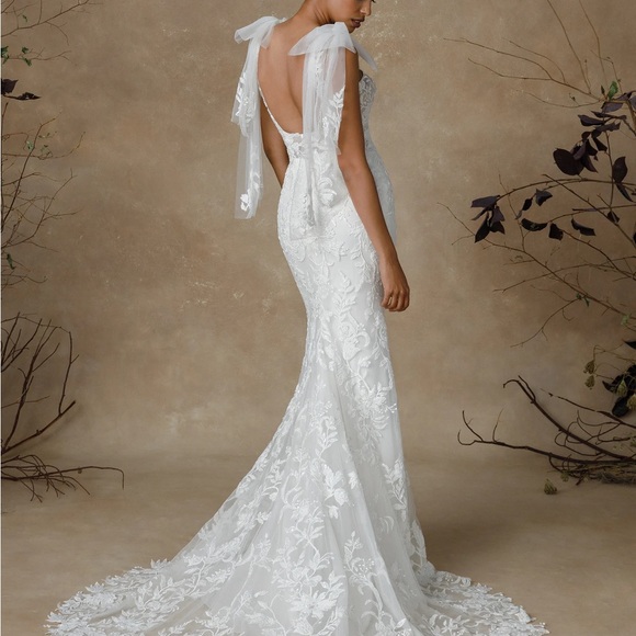 Justin Alexander Gretchen White Lace Wedding Dress